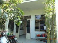 Hình ảnh về quê sống cùng bố mẹ cần bán nhà 105m2 gần QL13 đối diện chợ