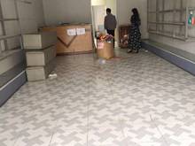 Hình ảnh Cho thuê mặt bằng trống suốt DT 5x20m - Có sẵn cửa kính, cửa cuốn