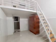 Hình ảnh Phòng Duplex có cửa sổ lớn, bếp riêng