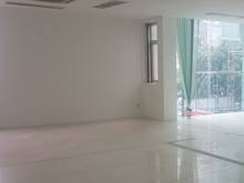 Hình ảnh cho thuê nhà Phổ Quang 1 hầm 1 trệt 3 lầu dt 10x20m