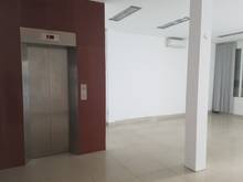 Hình ảnh cho thuê nhà 1 trệt  4 lầu thang máy Âu Cơ