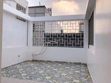 Hình ảnh Bán Nhà MT Lạc Long Quân DT: 4.90m x 15 m  DTCN: 61.30m2