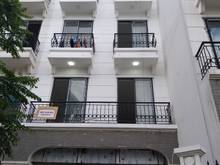 Hình ảnh Cho thuê nhà liền kề Trung Kính, 70x 6T, thông sàn, thang máy, nhà đẹp