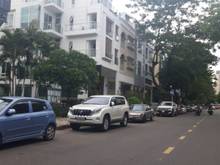 Hình ảnh Cho thuê nhà 4 lầu thang máy Hưng Gia, Phú Mỹ Hưng, quận 7
