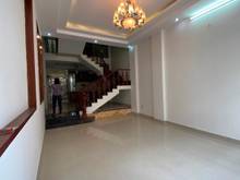 Hình ảnh Chính chủ cho thuê gấp nhà mặt tiền Trường Sa, Phường 14, Quận 3.