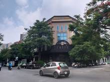 Hình ảnh Cho thuê nhà lô góc tuyệt đẹp phố Trung Hòa, DT 230m2, mặt tiền 30 mét