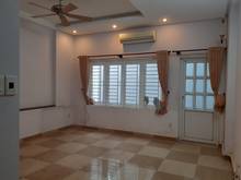 Hình ảnh Cho thuê  MT Trần Quốc Hoàn, P. 4, Quận Tân Bình. Đối diện CV HVT