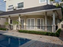 Hình ảnh Cho thuê Biệt thự Trần Não - Khuôn viên 440m2 - Sân vườn, hồ bơi