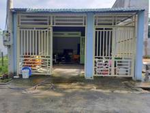 Hình ảnh Chuyển công tác bán gấp căn nhà cấp 4 108m2(6x18) SHR, dân cư đông