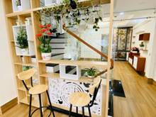 Hình ảnh Bán nhà mặt tiền Cô Giang, P.Cô Giang, Q1. DT:4mx21m, GIÁ 32 TỶ