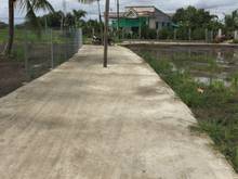 Hình ảnh Nhà còn lô đất cần bán giá rẻ cách chợ bình chánh 1km