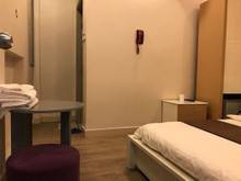 Hình ảnh Cho thuê khách sạn ngay Sân Bay 20PN Full NT có thang máy giá 65 Triệu