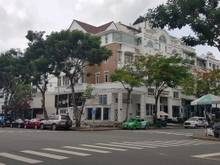 Hình ảnh Cho thuê căn góc Hưng Gia 4 đường Bùi Bằng Đoàn và Phan Khiêm Ích, Q.7