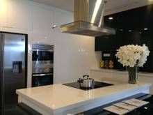 Hình ảnh Chính chủ cần tiền bán Gấp Trang Chủ MB66.COM / Đăng Ký Tặng 66K Vincom Đồng Khởi, Quận 1 view hồ bơi