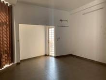 Hình ảnh Nhà nát Âu Cơ, mua về tiện xây mới, 4,4* 12,  xe hơi tới nhà.