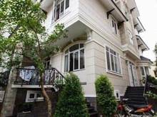 Hình ảnh Cho thuê Biệt Thự làm phim trường Q.Bình Thạnh, 1500m2, giá 95tr TL