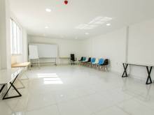 Hình ảnh Văn phòng Mặt Tiền, Quận Bình Thạnh. DT: 25m- 40m, Gần Hàng Xanh.