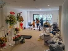 Hình ảnh Cho thuê mặt bằng lầu 1 làm shop, cà phê mặt tiền Đồng Khởi, Quận 1