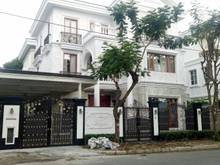 Hình ảnh Cho thuê biệt thự đơn lập khu Cảnh Đồi Phú Mỹ Hưng, nhà đẹp, giá rẻ.