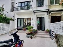 Hình ảnh Cần cho thuê nhanh căn biệt thự liền kề, Phú Mỹ Hưng.