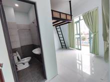 Hình ảnh Cho thuê phòng có ban công máy lạnh gần Đầm Sen