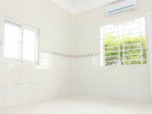 Hình ảnh Còn 1p duy nhất giá rẻ ngay gần chợ Hạnh Thông Tây & ĐH - FPT