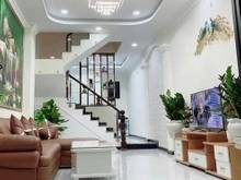 Hình ảnh Nhà Sát MẶT TIỀN Đồng Nai Quận 10, 69m2, 5 tầng, Hẻm Xe Hơi, 8,5 tỷ.