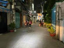 Hình ảnh Ô tô đỗ cửa Bành Văn Trân Tân Bình ngang 5.5m nhỉnh 5 tỷ.