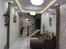Hình ảnh Chủ ngộp cuối năm ra gấp căn nhà Hoàng Diệu. QUận 4 56m2 Shr có sẵn sa