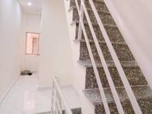 Hình ảnh Chỉ 3.3 tỉ về ở ngay nhà mới 3 tầng Cách mạng tháng 8 Q. 10 hẻm xe hơi