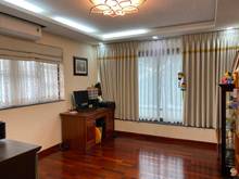 Hình ảnh Nhà nguyên căn 1 đời chủ góc 2mt, nhà cực đẹp, sẵn kết cấu cứng cáp