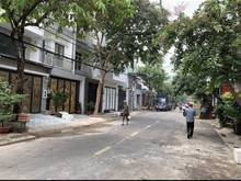 Hình ảnh Nhà đẹp mới xây mặt tiền Đỗ Bí