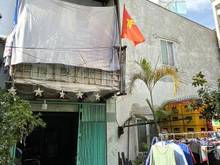Hình ảnh Bán nhà hẻm quận 4 - Nhà cũ, gần mặt tiền đường, thích hợp xây lại  -