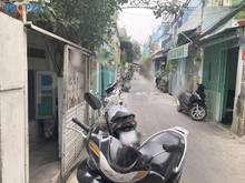 Hình ảnh Bán nhà hẻm quận 4 - Nhà hẻm 1 xẹt, nhà nát, thuận tiện xây lại  - Diệ