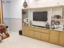 Hình ảnh Bán nhà quận 4 - Gần trường Đại học Nguyễn Tất Thành, sân trước nhà rộ
