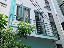 Hình ảnh Nhà quận 4 vuông vức chủ 2.6 tỷ còn thương lượng