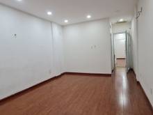 Hình ảnh Nhà HXH Nguyễn Bỉnh Khiêm Q1 thích hợp làm Văn phòng công ty