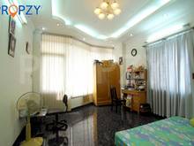 Hình ảnh Nhà HXH, xây dựng kiên cố tại Trung Tâm Quận 1, nội thất đầy đủ, sổ hồ