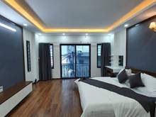 Hình ảnh CH Tập thể Mặt đường Nguyên Hồng ( tầng 3) giá 1.18 tỷ, dt 40m2, ở luô