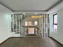 Hình ảnh Cho thuê nhà ngõ 16 Hoàng Cầu, 120m2*5 tầng, sàn thông, 25tr/tháng
