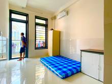 Hình ảnh Ptro mới xây, thang máy, ban công, NT cơ bản.Q5