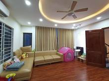 Hình ảnh Bán gấp CHTT tầng 3 đường Láng giá 1,6 tỷ, DT 72m2, đẹp ở luôn