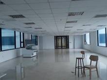 Hình ảnh Cho thuê nhà phố Trần Thái Tông, 160m2*4 tầng nổi+1 hầm, mt 15m