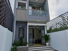 Hình ảnh chính chủ kẹt tiền bán nhà đẹp mới xây ở 1500 giường, Thủ Dầu Một