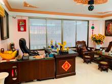 Hình ảnh Nhà MT biệt thự sân vườn P.1- ngang 22, ngay sát Q1_ TTTP, qua Q1