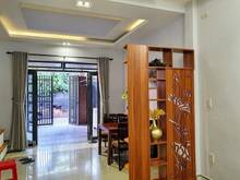Hình ảnh Lạc Long Quân - Cầu Giấy - 60m2 X 3t - Mt 6.8m - Gía: 4.55 Tỉ.