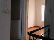 Hình ảnh Bán nhà 2 tầng, DT 42m2, hẻm Lạc Long Quân, Q.TB. Giá chỉ 4,2 tỷ (TL)