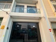 Hình ảnh cho thuê Nhà Nguyên Căn 1 trệt 3 Lầu _ nằm ngay mặt tiền Trường Chinh