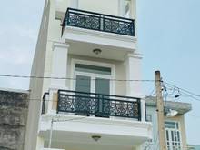 Hình ảnh Nhà 1 trệt 4 lầu cách Phạm Văn Đồng chỉ 200m , sổ hồng đầy đủ