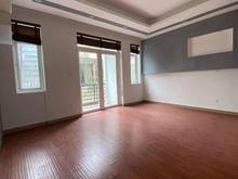 Hình ảnh Cần bán nhà Mặt phố Núi Trúc giá 8.15 tỷ, DT 29mx3T. KD sầm uất